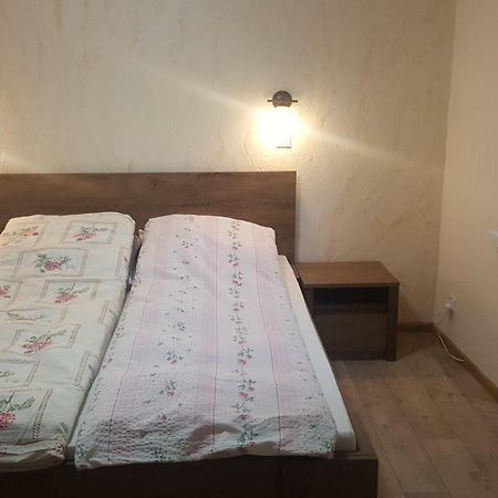 Pod Srebrna Roza Apartman Chęciny Kültér fotó