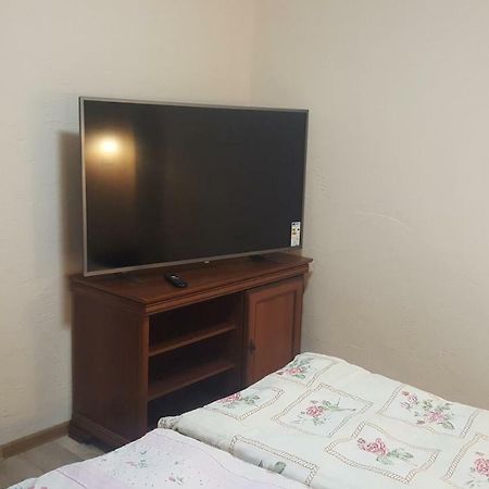 Pod Srebrna Roza Apartman Chęciny Kültér fotó