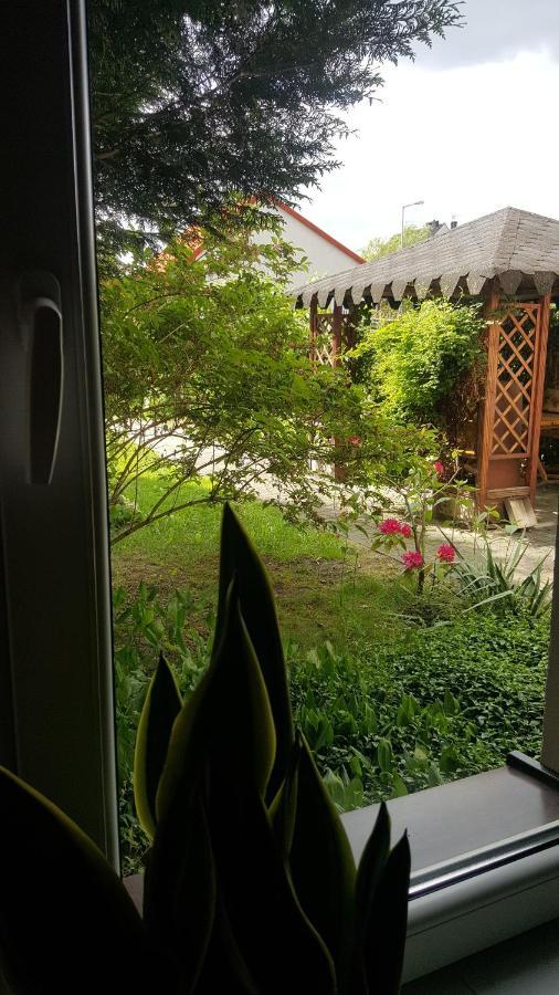 Pod Srebrna Roza Apartman Chęciny Kültér fotó