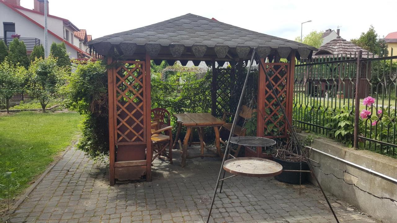 Pod Srebrna Roza Apartman Chęciny Kültér fotó