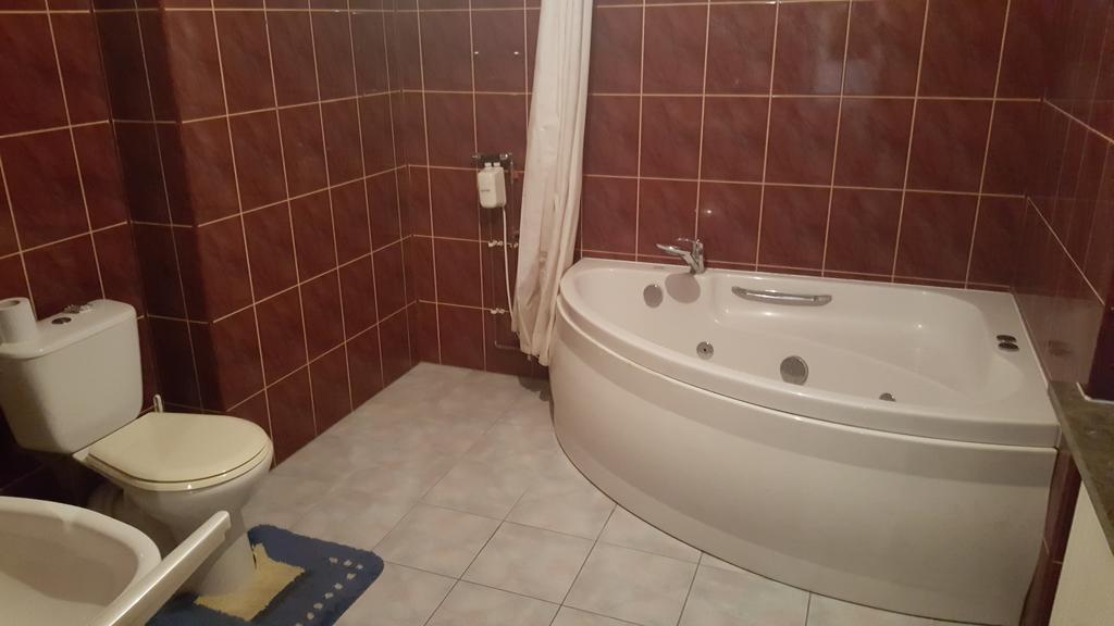 Pod Srebrna Roza Apartman Chęciny Kültér fotó
