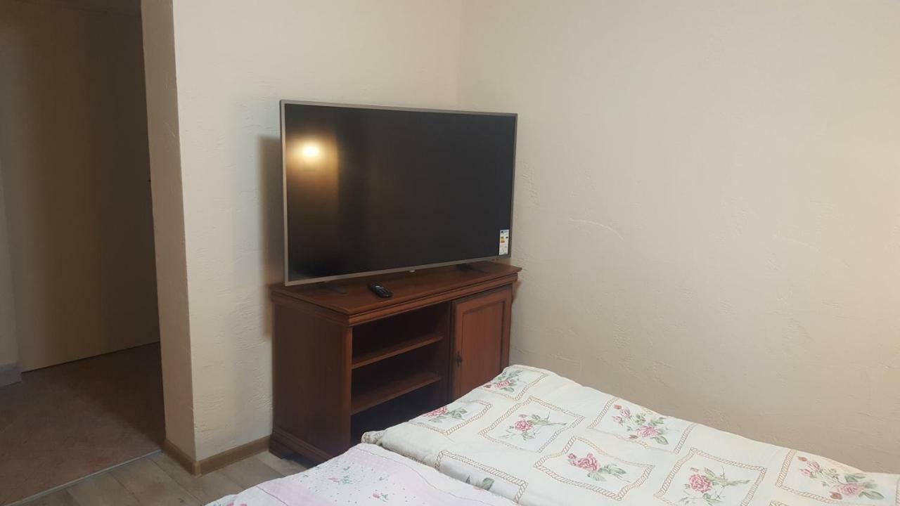 Pod Srebrna Roza Apartman Chęciny Kültér fotó